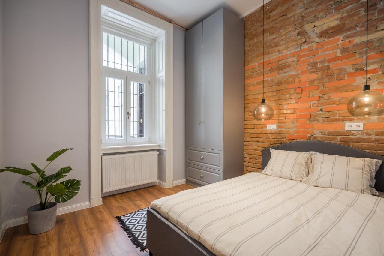 A32 Boutique Apartments, Best Location By Bqa Budapest Kültér fotó